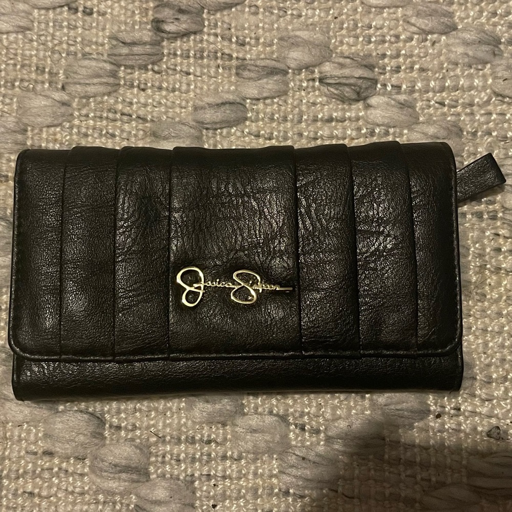 BNWT Jessica Simpson stylish black tuft detail faux leather trifold wallet.
